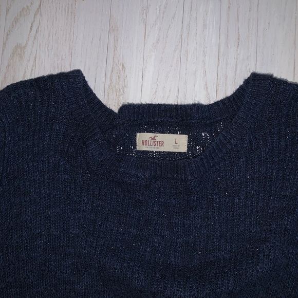 NAVY HOLLISTER SWEATER - Picture 3 of 7